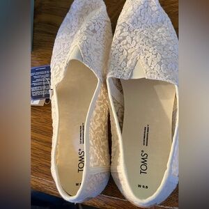 NWT TOMS BOTANICAL LACE